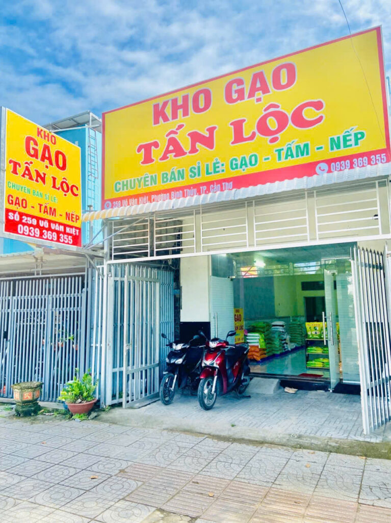 Thi Công Bảng Hiệu Quảng Cáo Tại Núi Sập