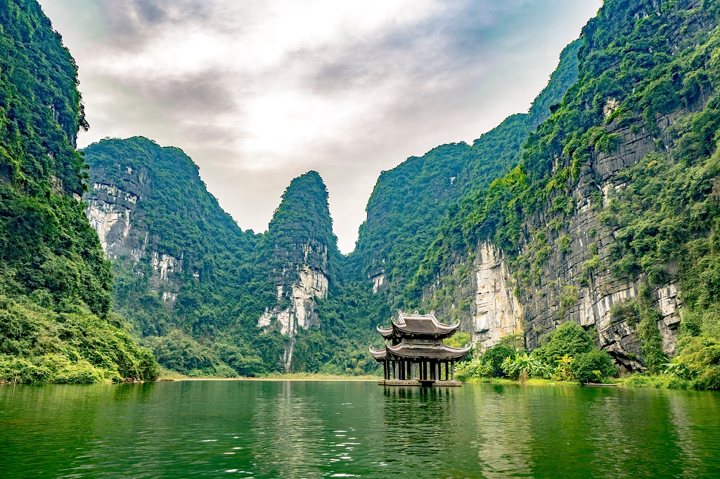 Chụp ảnh chuyên nghiệp tại Tràng An Ninh Bình