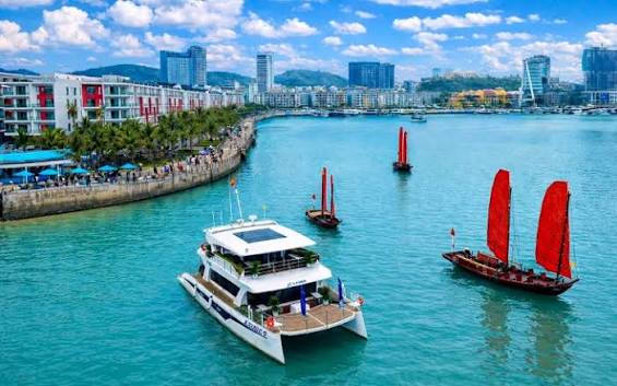 Thợ chụp ảnh chuyên nghiệp tại Quảng Ninh